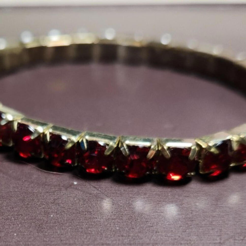 Vintage Costume Jewelry Stretch Bracelet